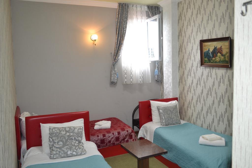 Hotel Elite House Batumi Exteriör bild